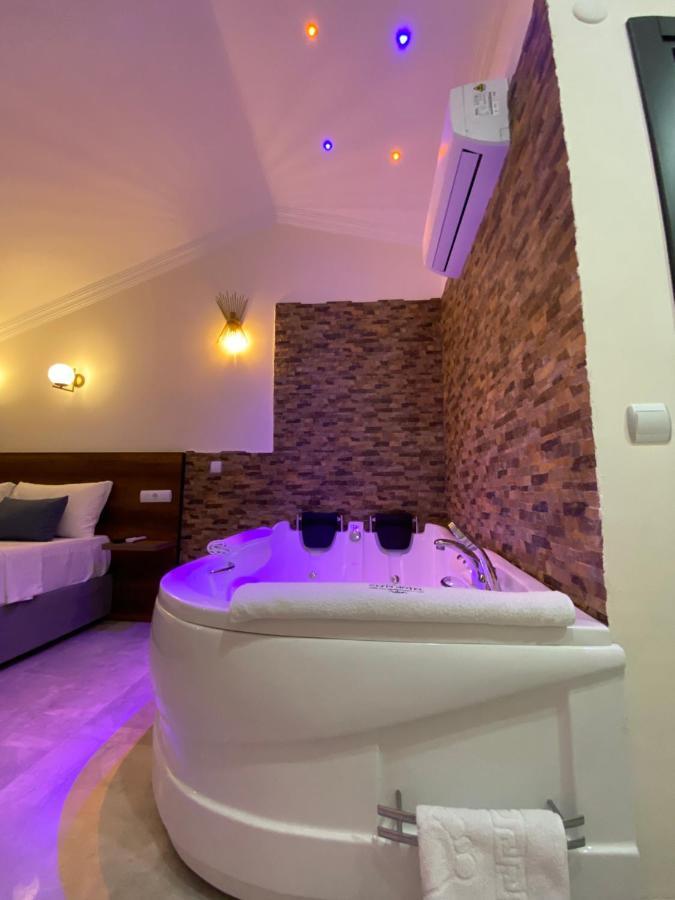 Nefis Hotel Oeluedeniz エクステリア 写真